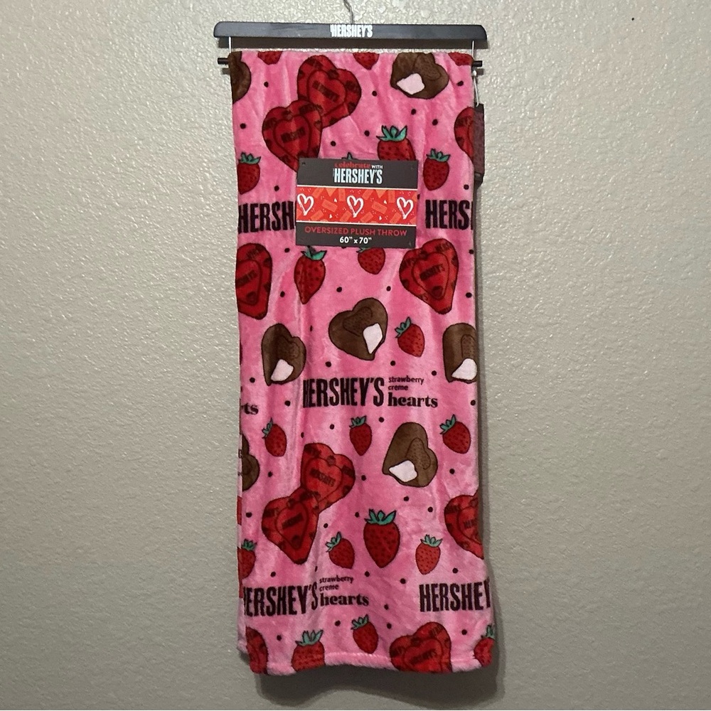 HERSHEY'S Oversized Pink Strawberry Cream Hearts Plush Throw